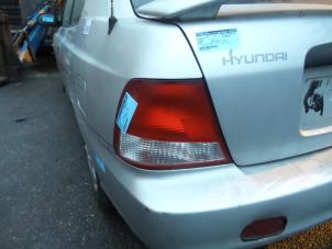 Usagé Feu arrière gauche Hyundai Accent 1.3i 12V Prix € 36,75 Règlement à la marge proposé par Binckhorst BV