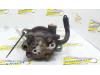 Power steering pump from a Nissan X-Trail (T30) 2.2 dCi 16V 4x4 2006