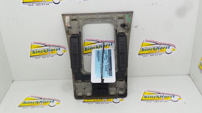 Electric window switch from a Mercedes-Benz E Combi (S210) 2.3 E-230 16V 1997