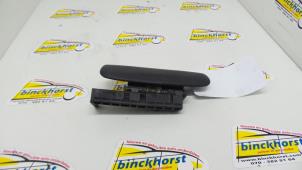 Usagé Poignée de porte arrière gauche Citroen Xsara Picasso (CH) 1.8 16V Prix € 21,00 Règlement à la marge proposé par Binckhorst BV