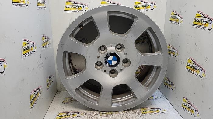 Begagnade Hjul BMW 5 serie (E60) 523i 24V Pris € 84,00 Marginaltabell erbjuds av Binckhorst BV