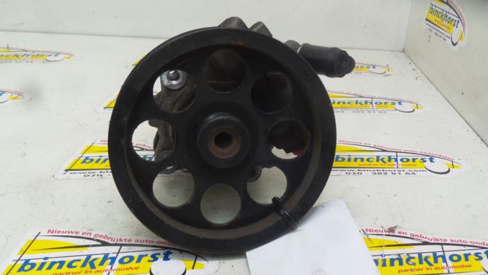 Usagé Pompe de direction Saab 9-5 Estate (YS3E) 2.3 Turbo 16V Aero Prix € 52,50 Règlement à la marge proposé par Binckhorst BV