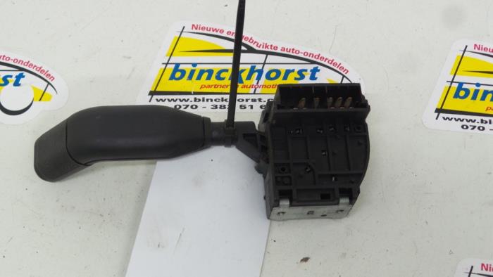 Wiper switch from a Renault Clio (B/C57/357/557/577) 1.2 Eco Kat. 1998