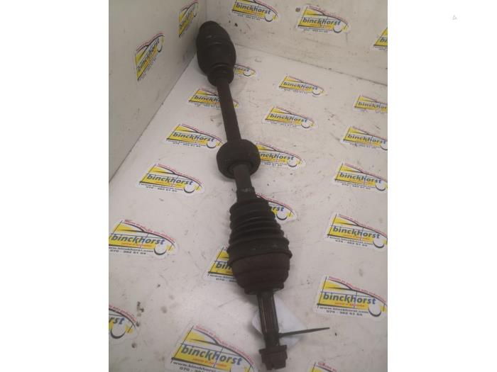 Front drive shaft, right from a Renault Clio (B/C57/357/557/577) 1.2 Eco Kat. 1998