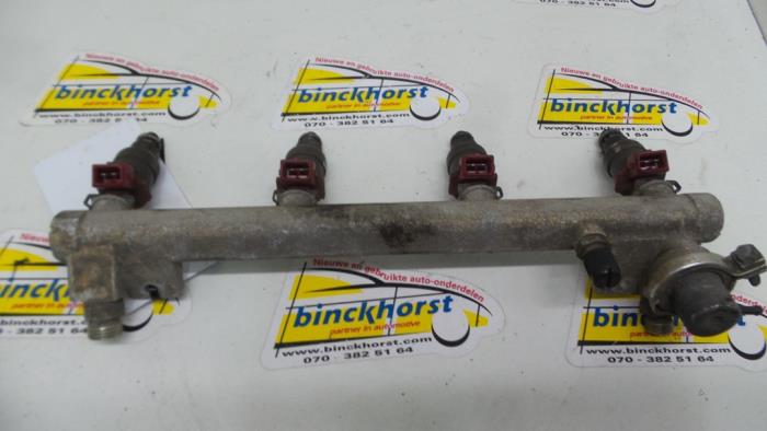 Usagé Système d'injection Opel Vectra B (36) 1.8 16V Ecotec Prix € 52,50 Règlement à la marge proposé par Binckhorst BV