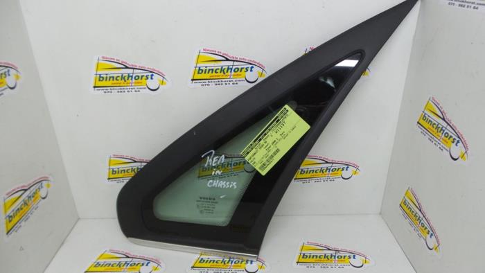 Usados Ventanilla triangular derecha detrás Volvo S80 (TR/TS) 2.5 T Turbo 20V Precio € 31,50 Norma de margen ofrecido por Binckhorst BV