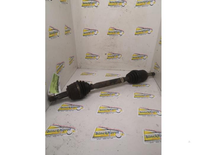 Gebrauchte Antriebswelle links vorne Fiat Stilo MW (192C) 1.6 16V Preis € 52,50 Margenregelung angeboten von Binckhorst BV