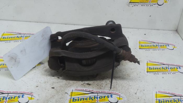 Front brake calliper, right from a Toyota Aygo 2009