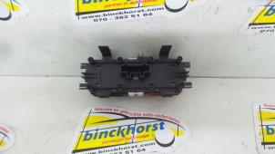 Usados Interruptor de luz de pánico Renault Scénic II (JM) 1.9 dCi 120 Precio € 36,75 Norma de margen ofrecido por Binckhorst BV
