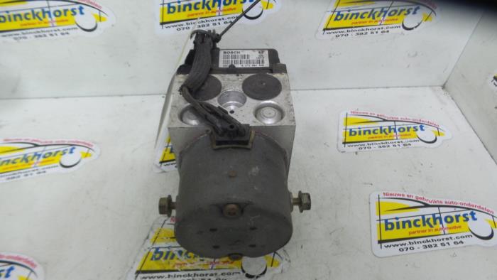 Używane Pompa ABS Citroen Xsara Break (N2) 1.9 D Cena € 84,00 Procedura marży oferowane przez Binckhorst BV