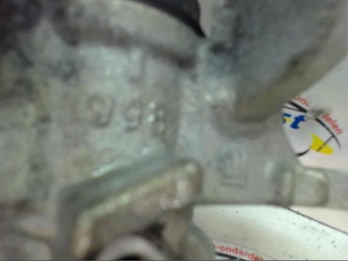 Rear brake calliper, right from a Daewoo Orlando (YYM/YYW) 2.0 D 16V 2011