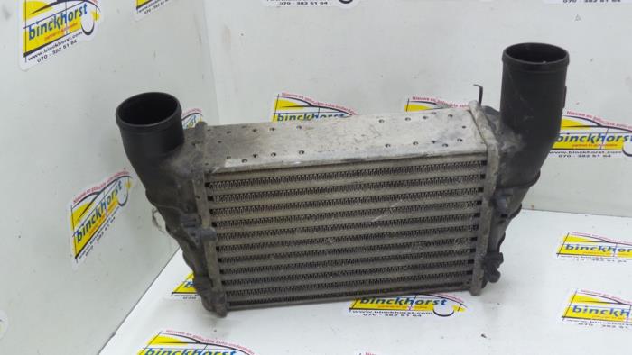 Usados Intercooler Volkswagen Passat (3B2) 1.9 TDi 90 Precio € 42,00 Norma de margen ofrecido por Binckhorst BV