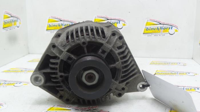 Begagnade Dynamo Renault Megane Coupé (DA) 2.0i Pris € 42,00 Marginaltabell erbjuds av Binckhorst BV
