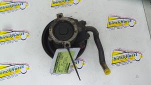 Używane Pompa wspomagania kierownicy Daewoo Lanos (TA/TF08/48/86) 1.5 Cena € 52,50 Procedura marży oferowane przez Binckhorst BV