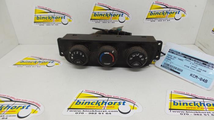 Begagnade Värmekontrollpanel Chevrolet Evanda 2.0 16V Pris € 63,00 Marginaltabell erbjuds av Binckhorst BV
