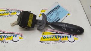 Usados Interruptor de limpiaparabrisas Chevrolet Evanda 2.0 16V Precio € 26,25 Norma de margen ofrecido por Binckhorst BV