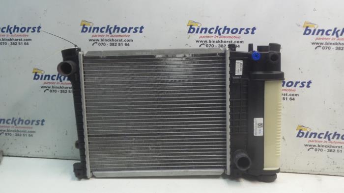 Gebrauchte Kühler BMW 3 serie (E30/2) 316i Preis € 36,75 Margenregelung angeboten von Binckhorst BV