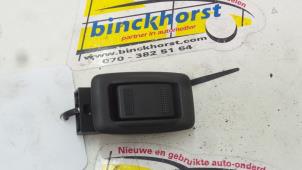 Used Electric window switch Mazda 323 Fastbreak (BJ14) 2.0 16V Price € 15,75 Margin scheme offered by Binckhorst BV