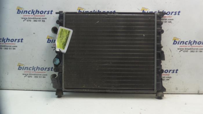 Gebrauchte Kühler Renault Clio II (BB/CB) 1.6 Autom. Preis € 31,50 Margenregelung angeboten von Binckhorst BV
