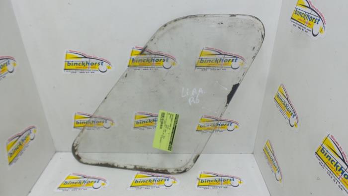Usados Ventanilla triangular izquierda detrás Renault R6 Precio € 31,50 Norma de margen ofrecido por Binckhorst BV
