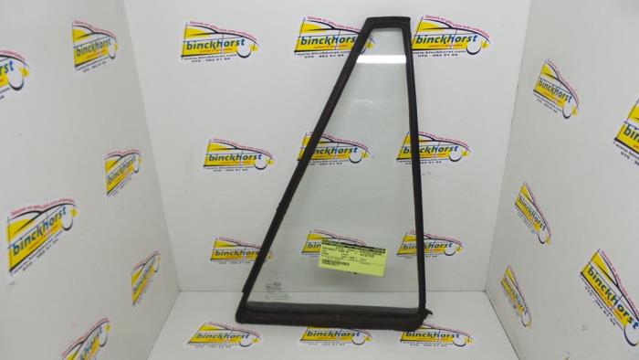 Usados Ventanilla triangular derecha detrás Kia Pride (DA) 1.3i Precio € 26,25 Norma de margen ofrecido por Binckhorst BV