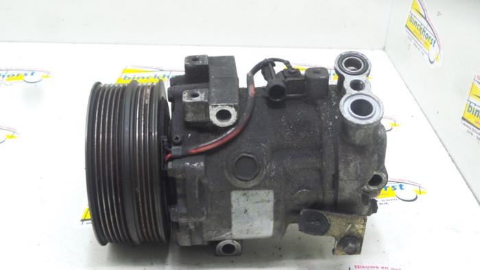 Air conditioning pump from a Fiat Stilo (192A/B) 2.4 20V Abarth 3-Drs. 2002