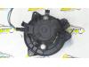 Motor de ventilador de calefactor de un Fiat Stilo (192A/B), 2001 / 2007 1.6 16V 5-Drs., Hatchback, 4Puertas, Gasolina, 1.581cc, 76kW (103pk), FWD, 182B6000, 2001-10 / 2003-12, 192BXB1A 2002
