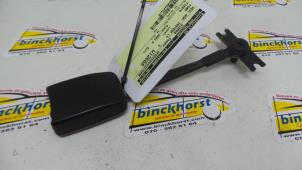 Usagé Attache ceinture avant gauche Ford Fiesta 5 (JD/JH) 1.3 Prix € 15,75 Règlement à la marge proposé par Binckhorst BV