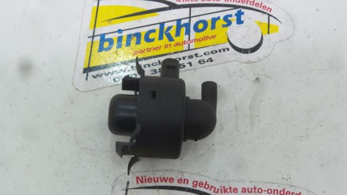 Begagnade Innetemperatursensor BMW X5 (E53) 3.0i 24V Pris € 31,50 Marginaltabell erbjuds av Binckhorst BV