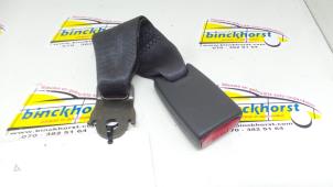 Used Rear seatbelt buckle, centre Mazda 626 (GW19) 2.0i 16V GLX Price € 21,00 Margin scheme offered by Binckhorst BV