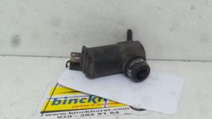 Usados Bomba de limpiaparabrisas delante Mazda 626 (GW19) 2.0i 16V GLX Precio € 15,75 Norma de margen ofrecido por Binckhorst BV