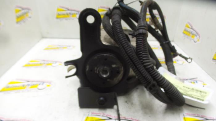 Usagé Pompe direction assistée Opel Astra G (F70) 2.0 DI 16V Prix € 52,50 Règlement à la marge proposé par Binckhorst BV