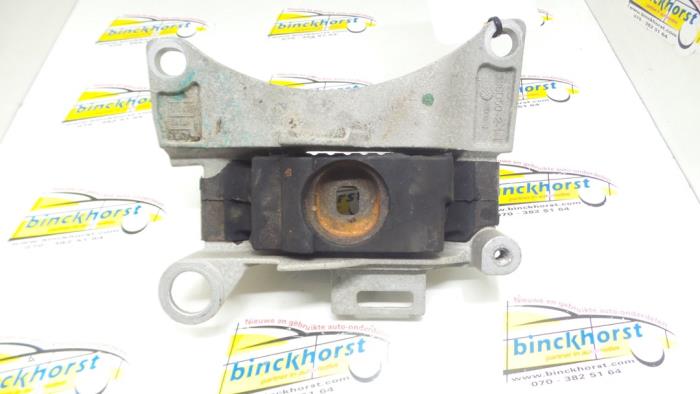 Used Engine mount Renault Fluence (LZ) ZE Price € 26,25 Margin scheme offered by Binckhorst BV