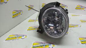 Used Headlight, left Kia Magentis (GD) 2.0 16V Price € 52,50 Margin scheme offered by Binckhorst BV