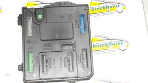 Używane Sterownik Body Control Renault Fluence (LZ) ZE Cena € 131,25 Procedura marży oferowane przez Binckhorst BV