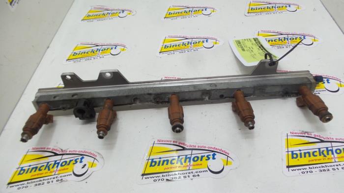 Usagé Système d'injection Volvo S80 (TR/TS) 2.5 T Turbo 20V Prix € 105,00 Règlement à la marge proposé par Binckhorst BV