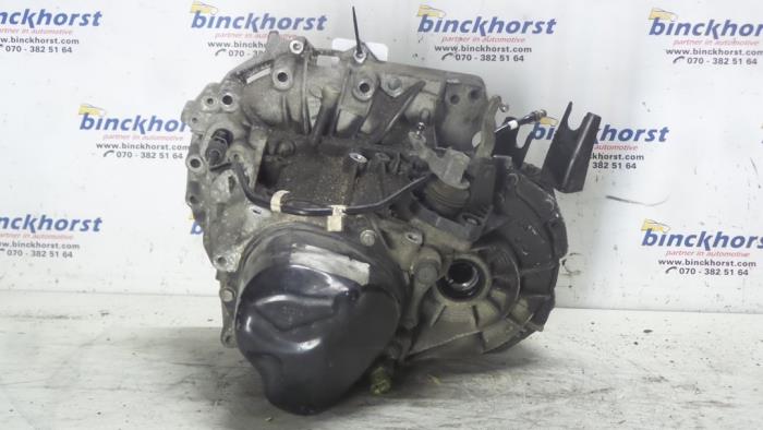 Getriebe van een Nissan Micra (K12) 1.5 dCi 65 2005