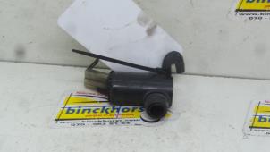 Used Rear screen washer pump Daihatsu Sirion/Storia (M1) 1.0 12V Price € 15,75 Margin scheme offered by Binckhorst BV