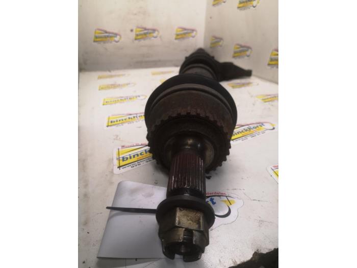 Front drive shaft, right from a Saab 9-5 Estate (YS3E) 2.2 TiD 16V 2003