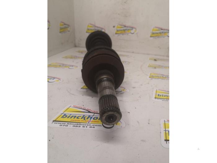 Front drive shaft, left from a Saab 9-5 Estate (YS3E) 2.2 TiD 16V 2003