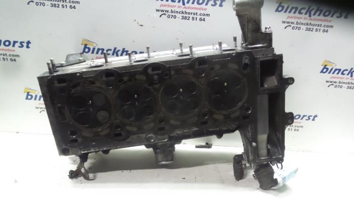 Zylinderkopf van een Opel Vectra B (36) 2.0 Di 16V 1997