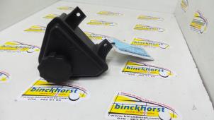 Used Power steering fluid reservoir Opel Vectra B (36) 2.0 Di 16V Price € 15,75 Margin scheme offered by Binckhorst BV