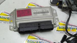 Ignition lock + computer from a Kia Shuma II 1.6 16V 2002