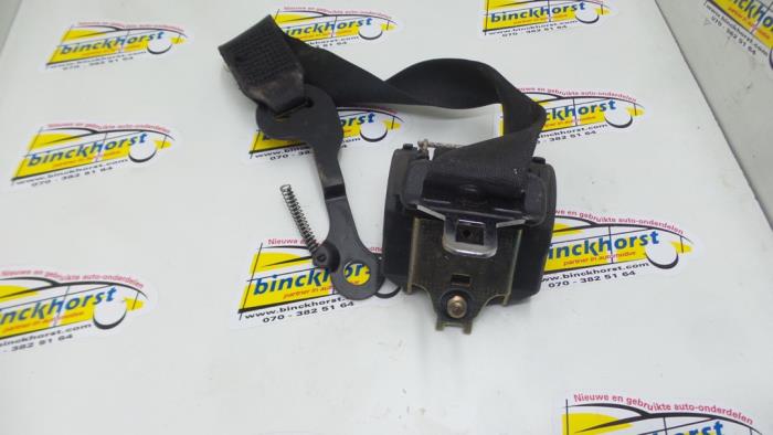 Front seatbelt, right from a BMW 3 serie (E30/2C) 325i 1990