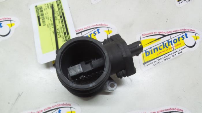 Usagé Débitmètre Hyundai Accent 1.3i 12V Prix € 52,50 Règlement à la marge proposé par Binckhorst BV