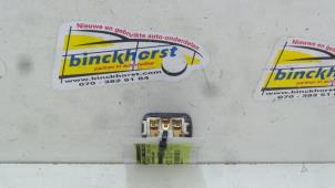 Usados Interruptor de limpiaparabrisas Daihatsu Move (L9) 850 Precio € 10,50 Norma de margen ofrecido por Binckhorst BV