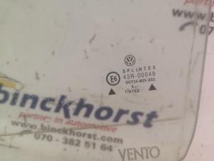 Usagé Vitre arrière gauche Volkswagen Bora (1J2) 1.9 TDI 90 Prix € 26,25 Règlement à la marge proposé par Binckhorst BV