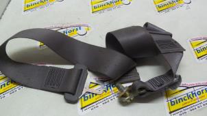 Used Rear seatbelt, centre Nissan Micra (K11) 1.0 L,LX 16V Price € 26,25 Margin scheme offered by Binckhorst BV