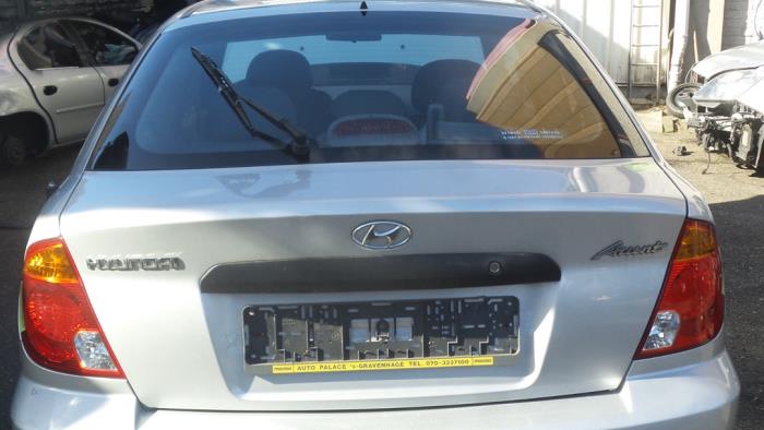 Tailgate from a Hyundai Accent 1.3i 12V 2004