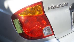 Usagé Feu arrière gauche Hyundai Accent 1.3i 12V Prix € 47,25 Règlement à la marge proposé par Binckhorst BV